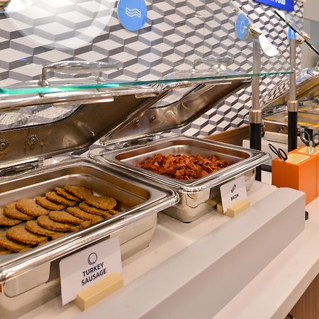 Holiday Inn Express & Suites Wapakoneta By Ihg Ngoại thất bức ảnh