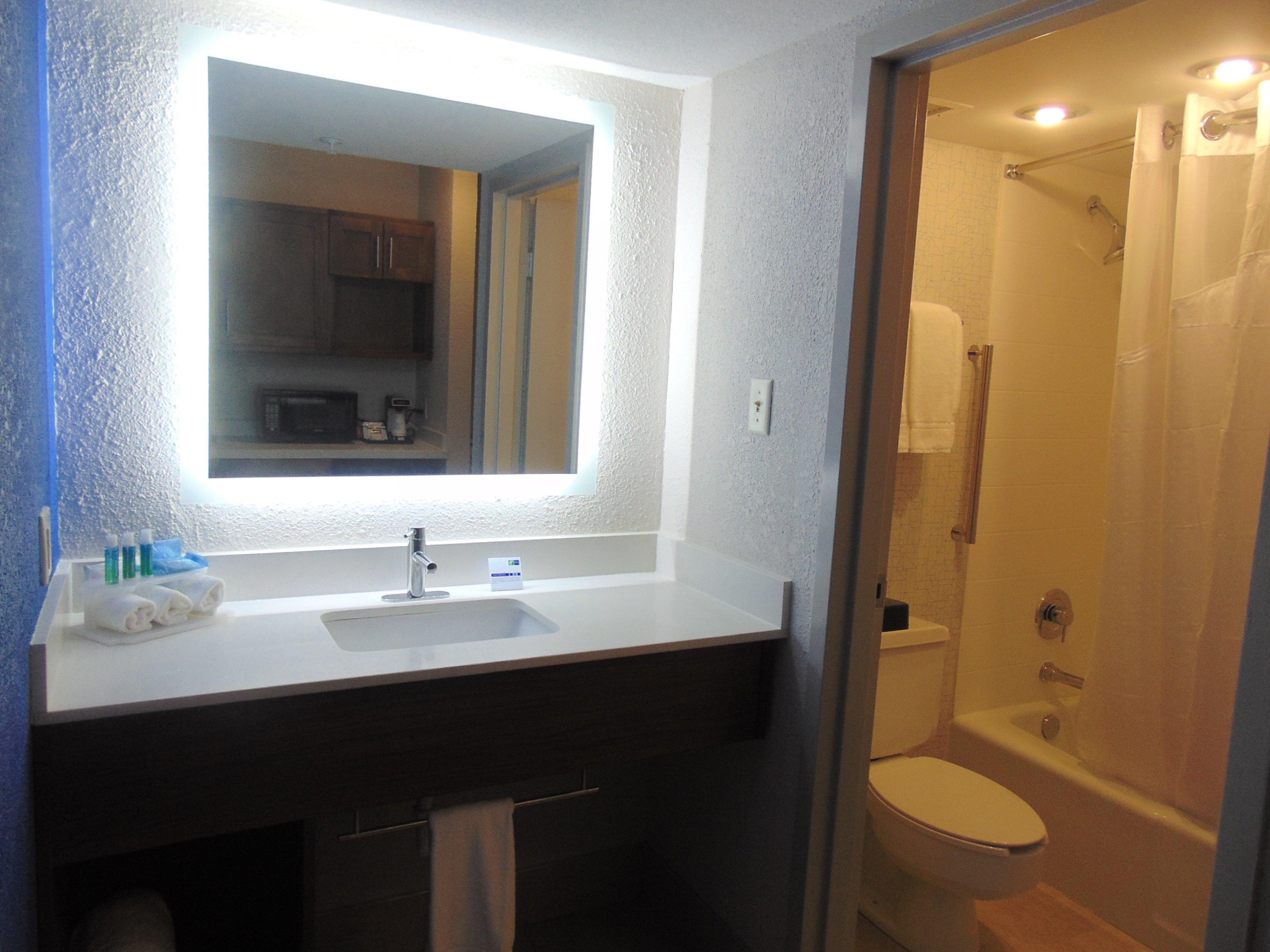 Holiday Inn Express & Suites Wapakoneta By Ihg Ngoại thất bức ảnh