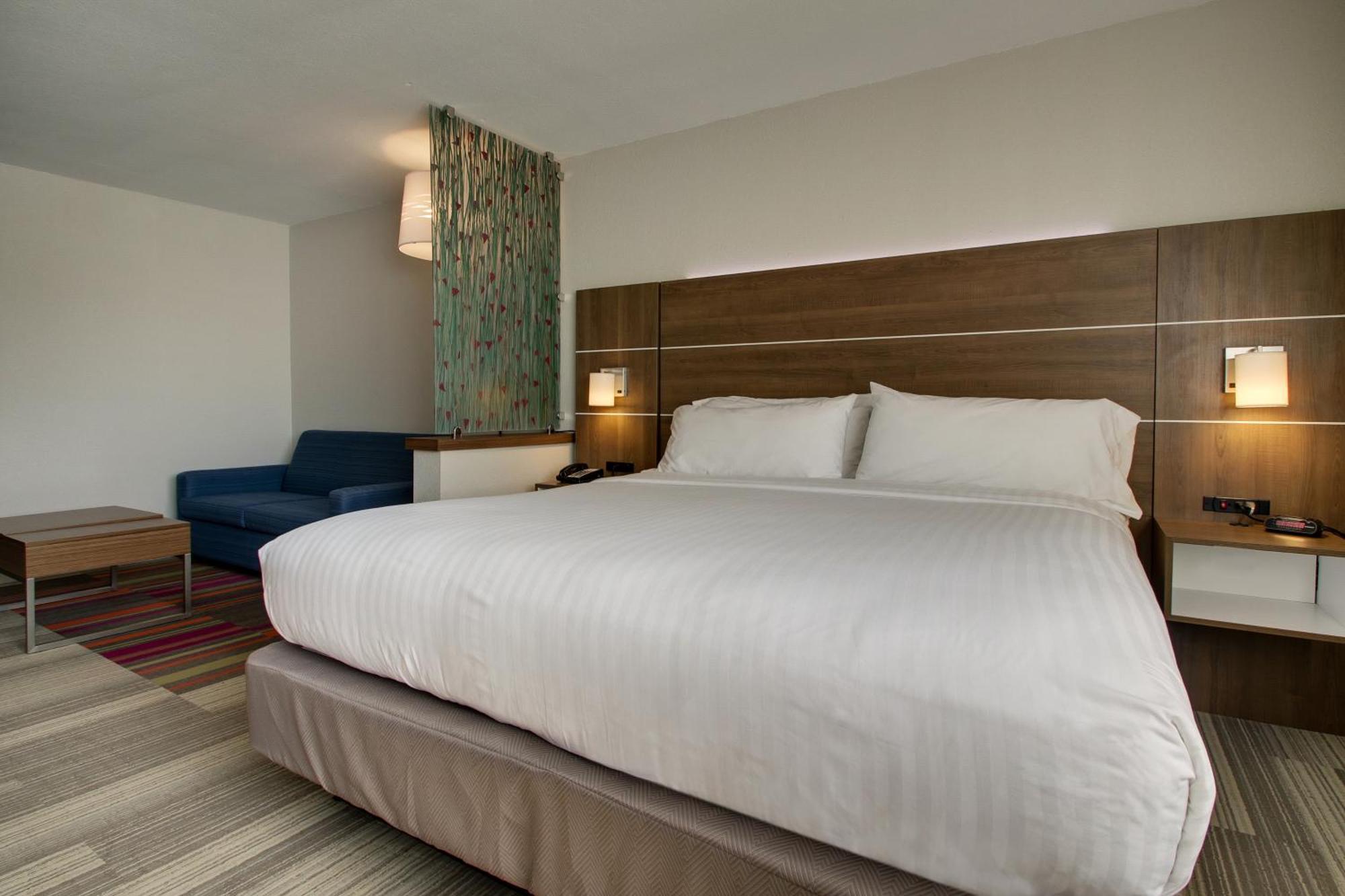 Holiday Inn Express & Suites Wapakoneta By Ihg Ngoại thất bức ảnh