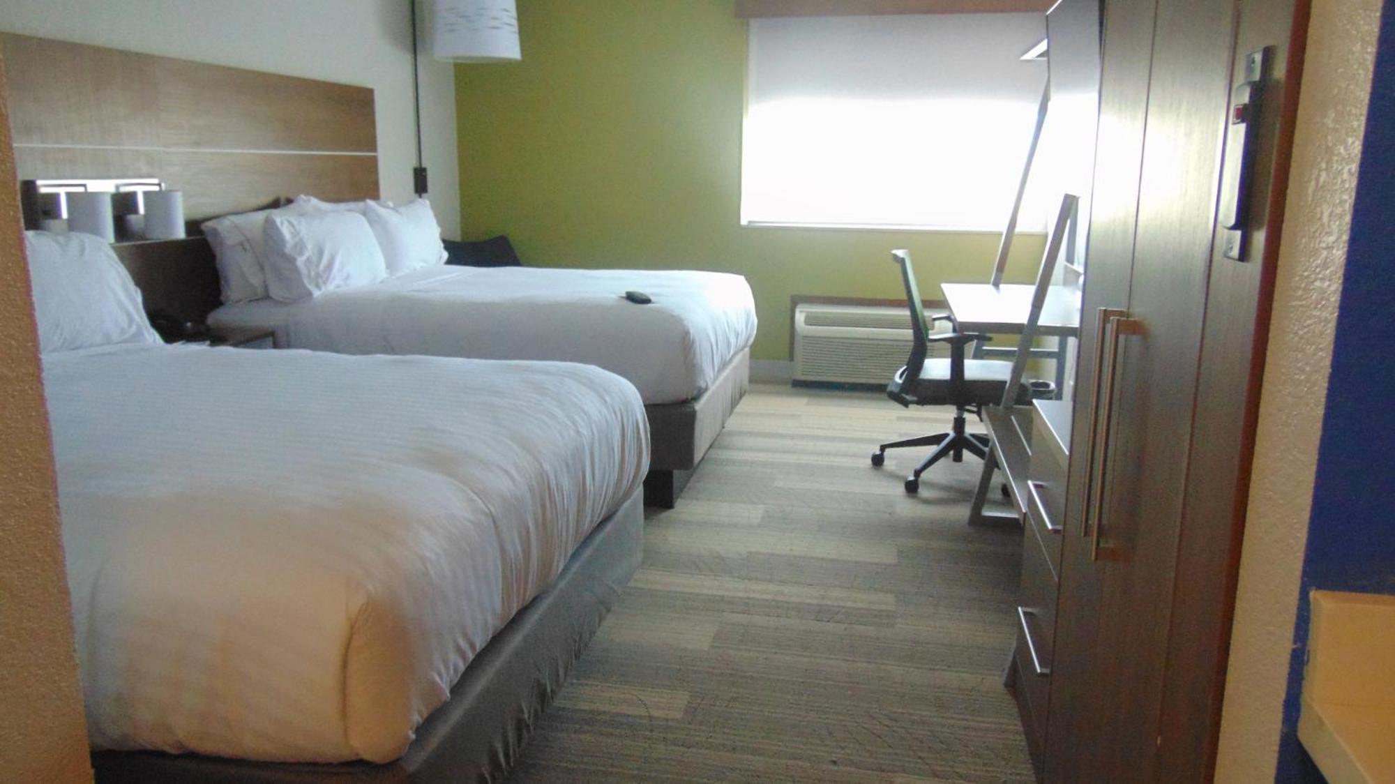 Holiday Inn Express & Suites Wapakoneta By Ihg Ngoại thất bức ảnh